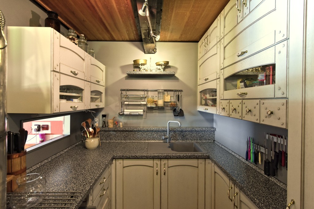 Kuchy�sk� linka z masivu